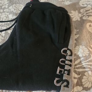 Guess mensTwo-Tone Joggers in Black and Gray